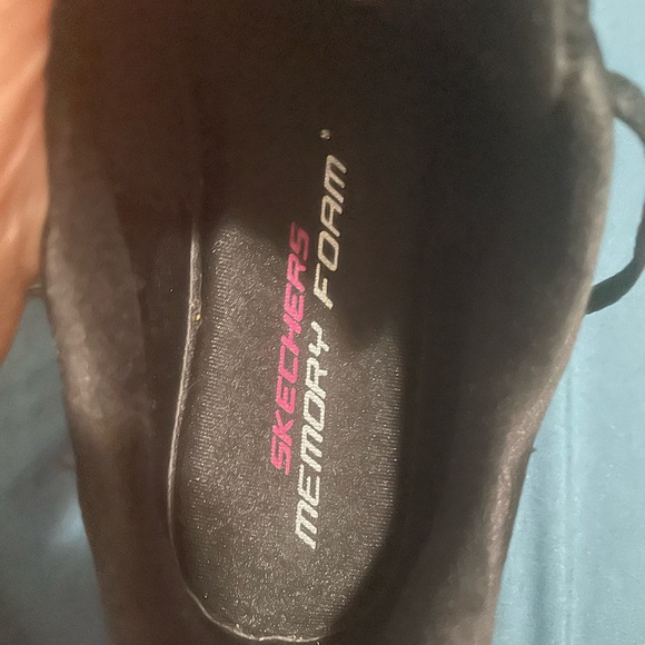 SKECHERS- MEMORY FOAM - Picture 8 of 9